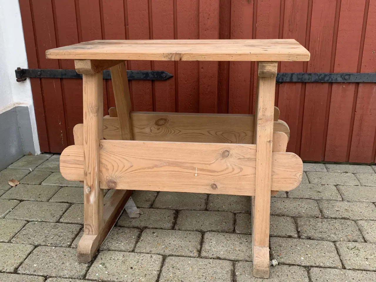 Billede 2 - Rustikt bord i bukkekonstruktion