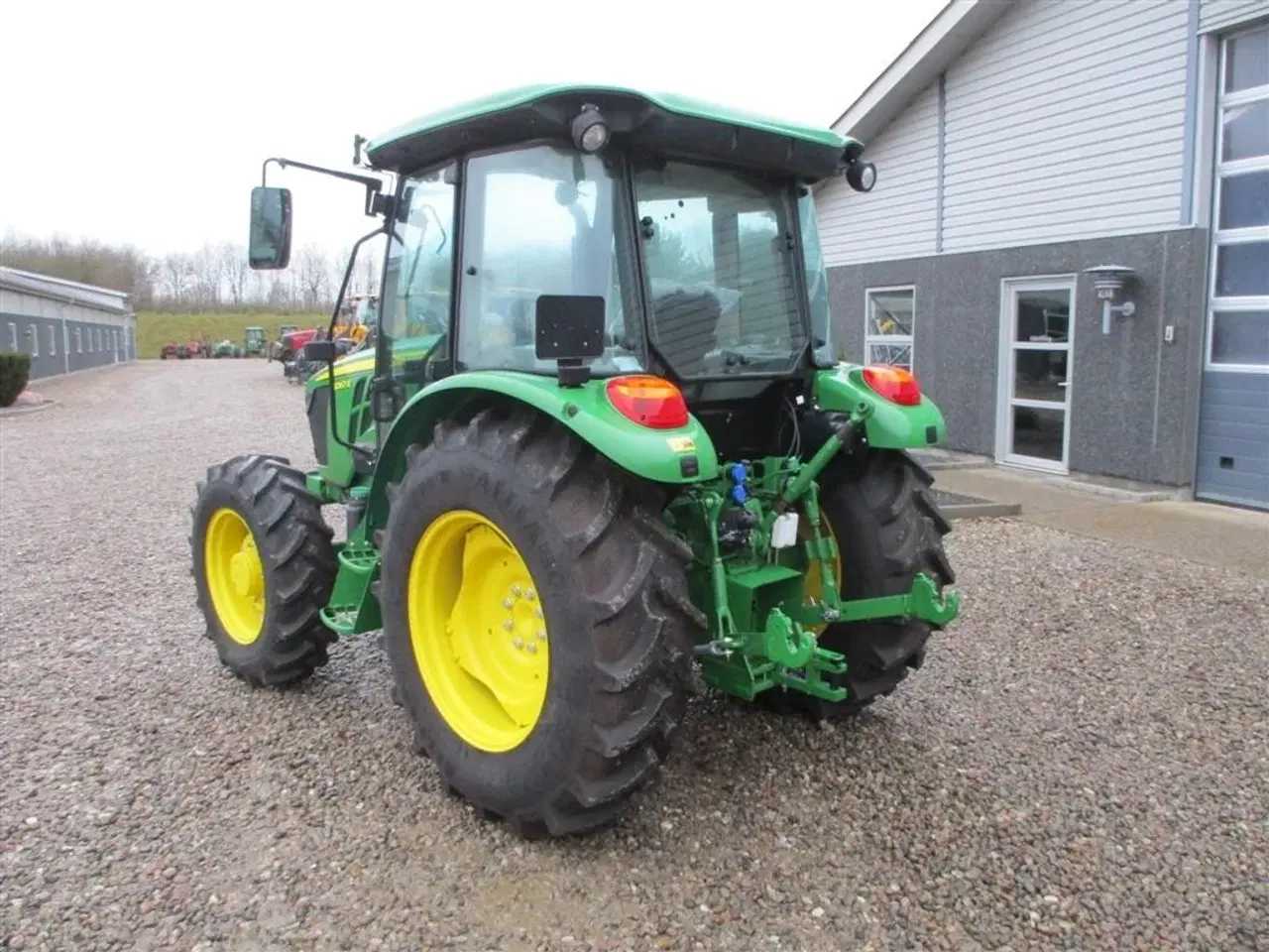 Billede 10 - John Deere 5067E  med koblings frit vendergear ved rattet og 40kmt gearkasse