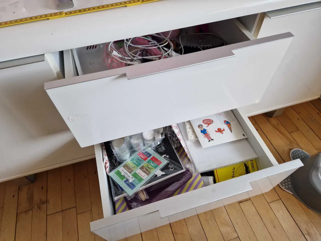 Billede 6 - Hvid skænk