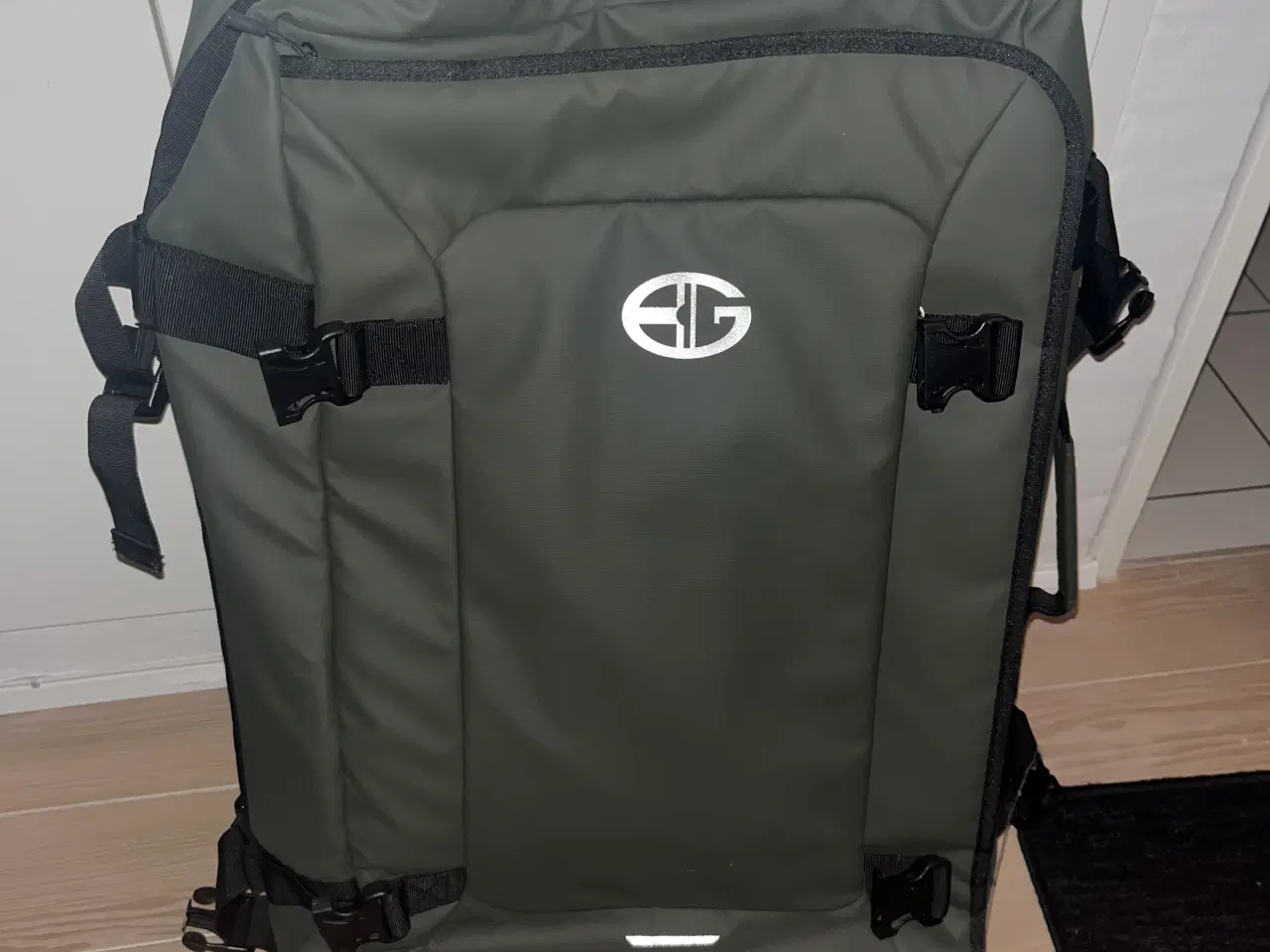 Billede 3 - Stor grøn soft kuffert med 2 hjul og massere plads