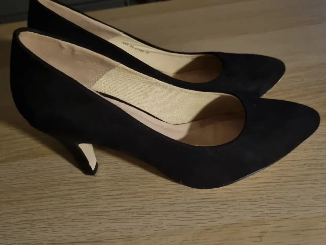 Billede 3 - Bianco pumps i sort læder/ruskind 