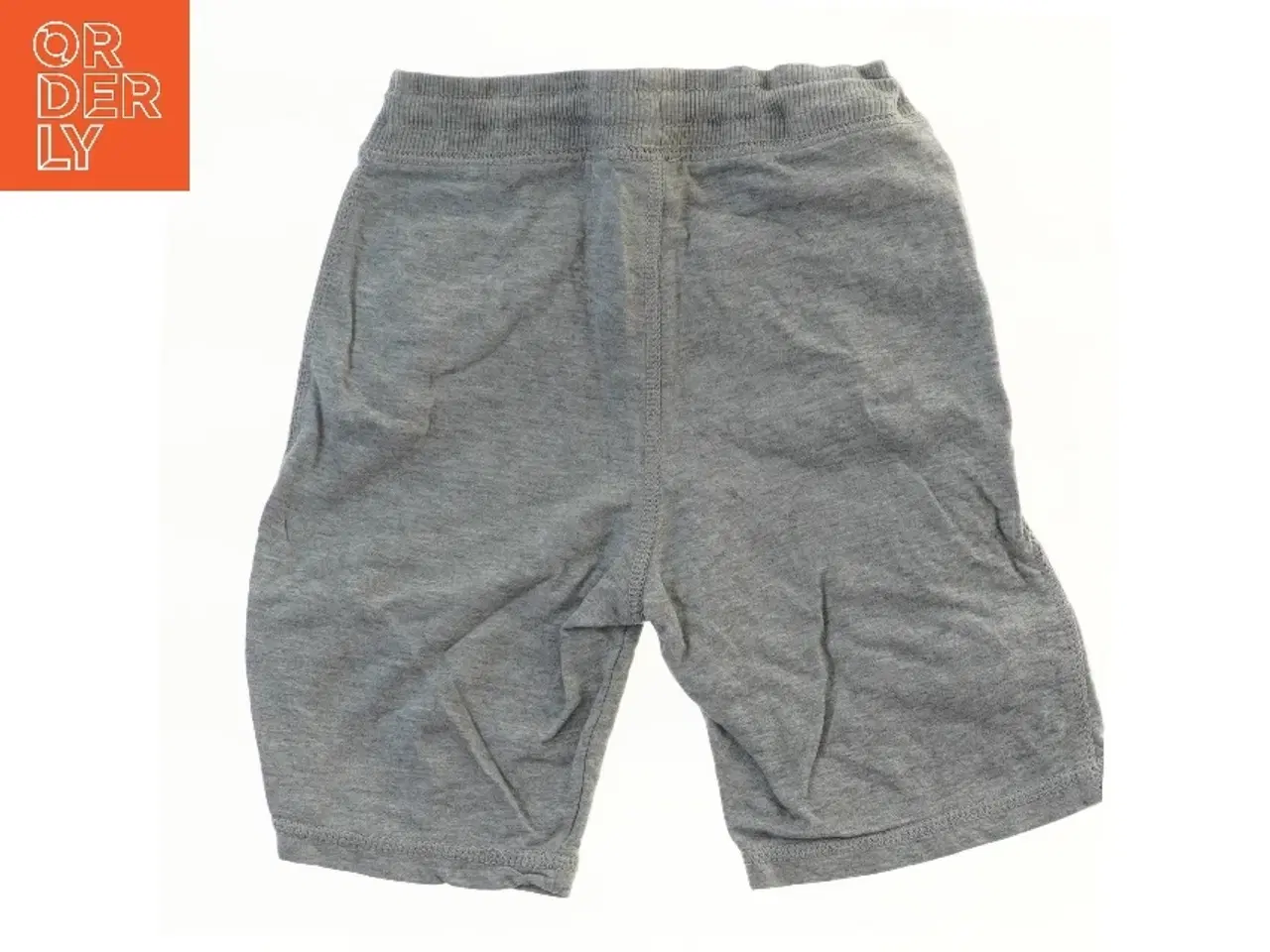 Billede 2 - Grå shorts til børn fra H&M (str. 104)