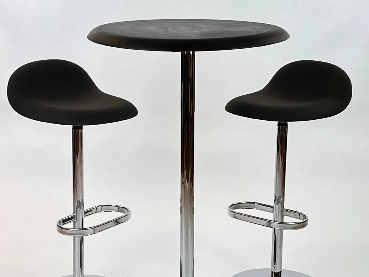 Billede 10 - GUBI | 3D Bar Stool - Swivel Base - Polstret