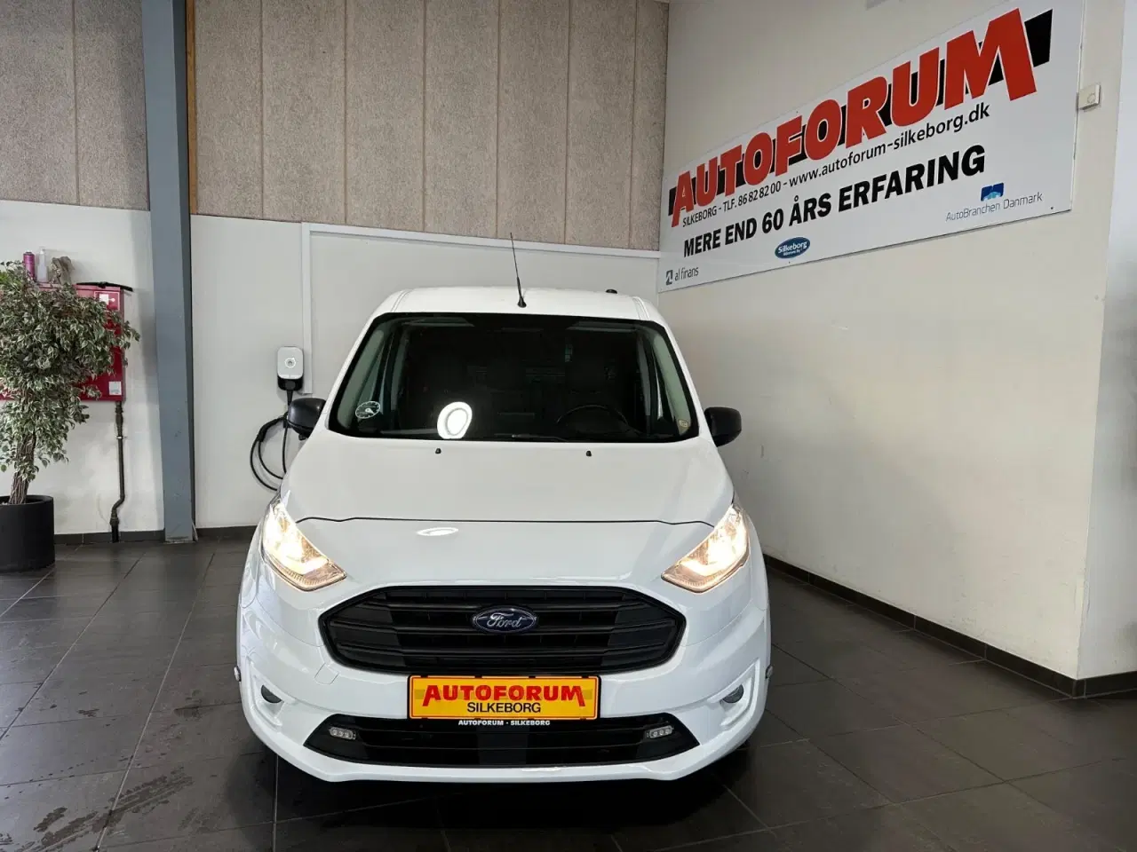 Billede 2 - Ford Transit Connect 1,5 TDCi 100 Trend kort