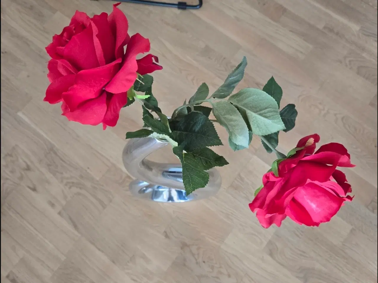 Billede 3 - Stor gulvvase i stål. 60 cm.
