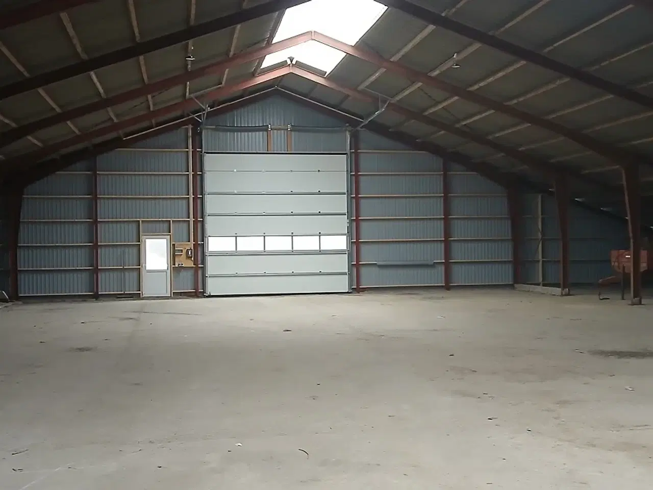 Billede 4 - Højloftet lager til leje på Purupvej 9, Østjylland.