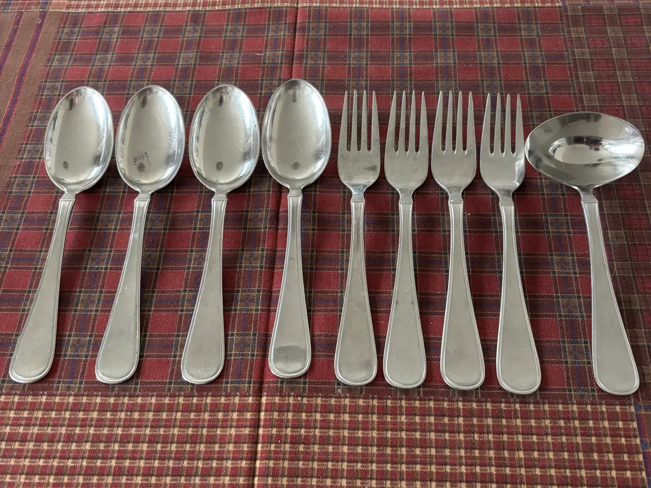 Billede 1 - Bestik Pil 4 gafler 4 skeer 1 kartf. Ske