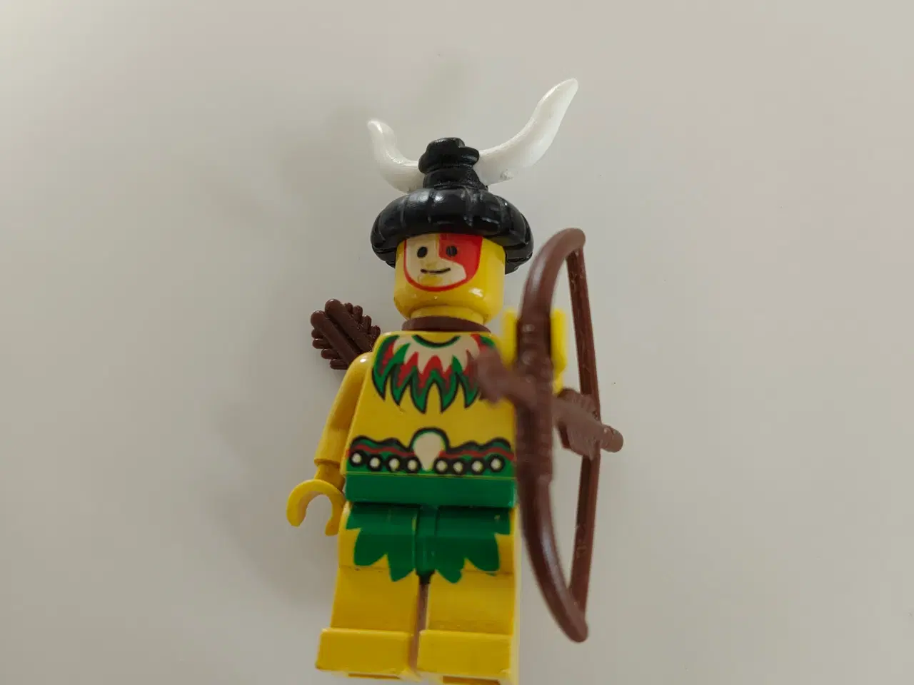 Billede 1 - Ældre Lego figur