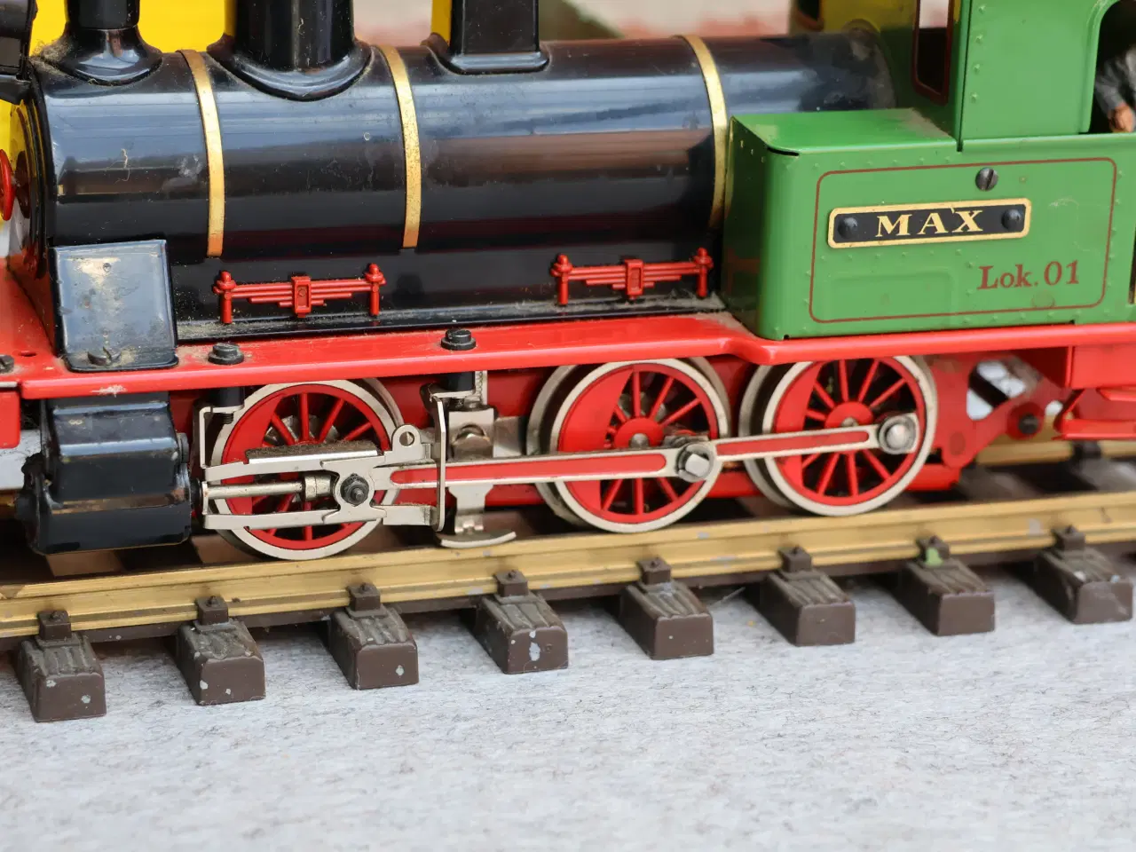 Billede 5 - Märklin lokomotiv Max Lok 01 m/2 stk Märklin vogne