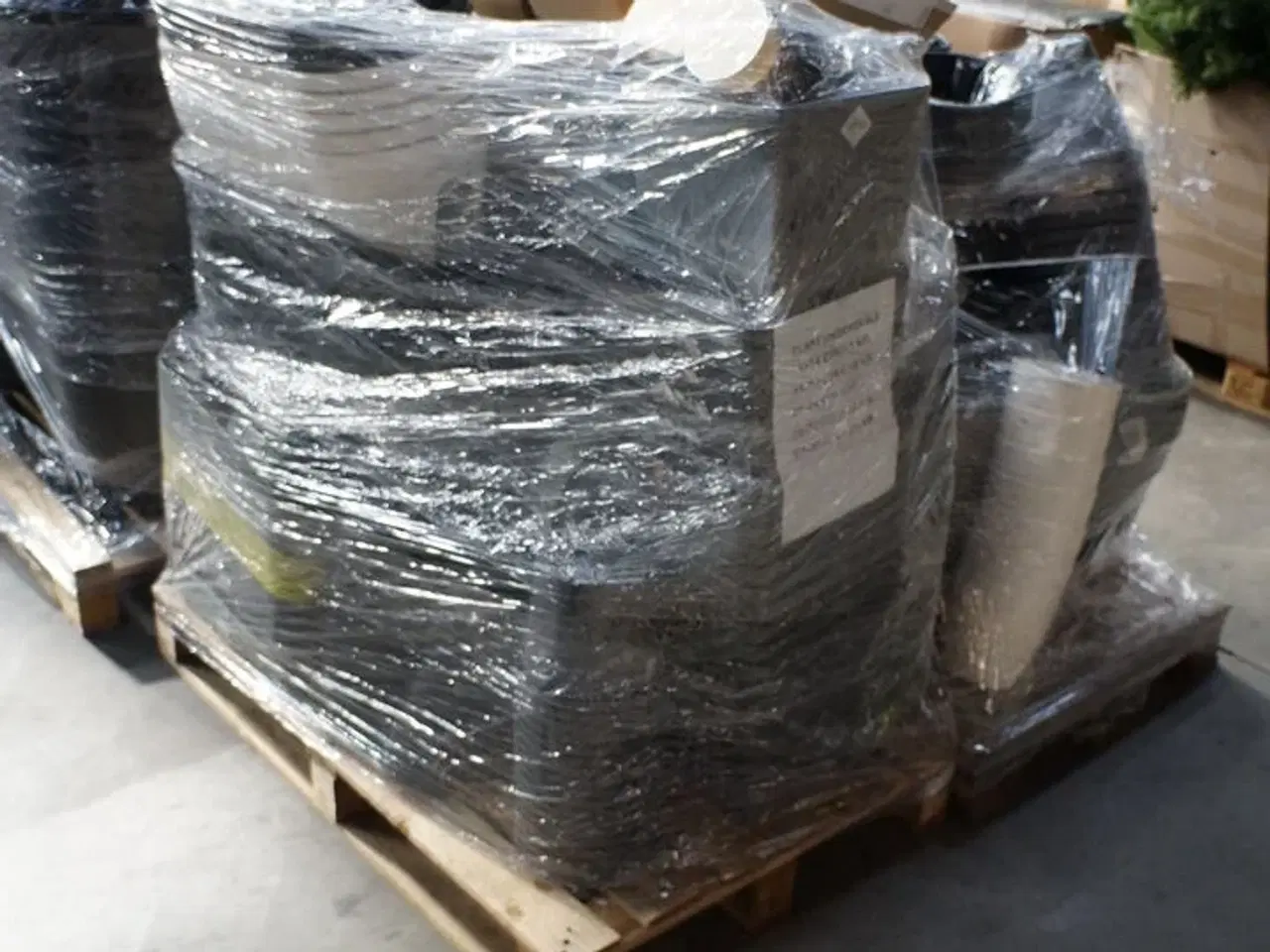 Billede 1 - Palle med diverse plastspande