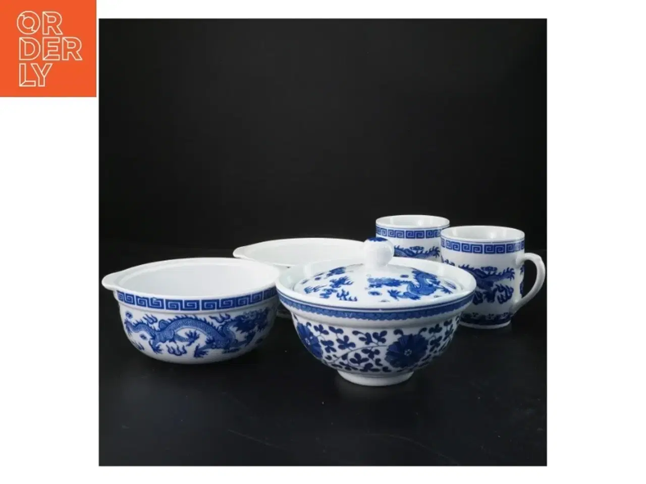 Billede 1 - Blå og hvidt porcelænsservice sæt (str. Sk å le. ø. 15,5 cm. kop. ø. 8,5 cm)