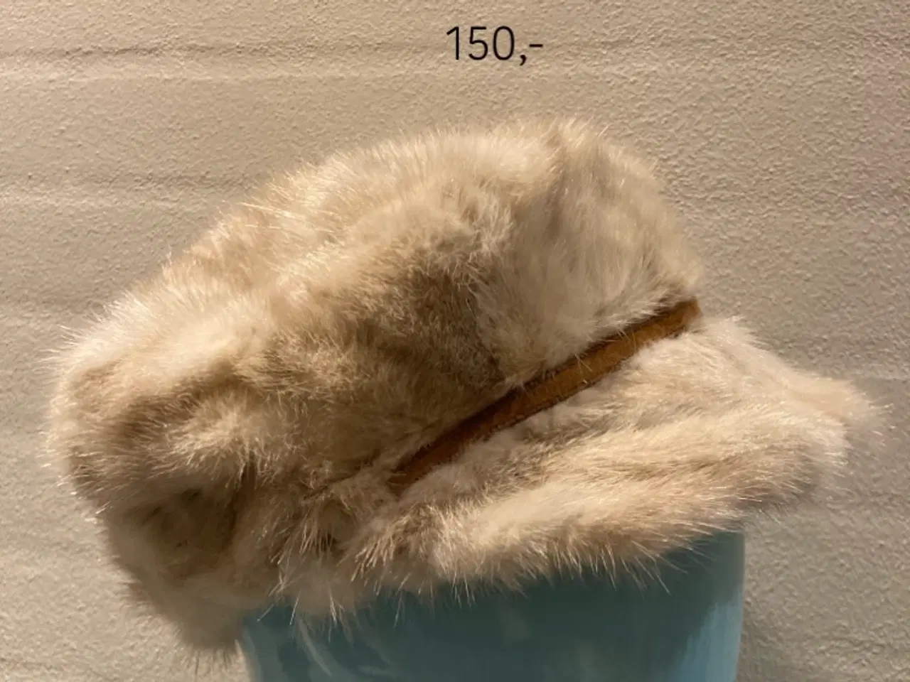 Billede 1 - Kasket / hat i ægte pels 