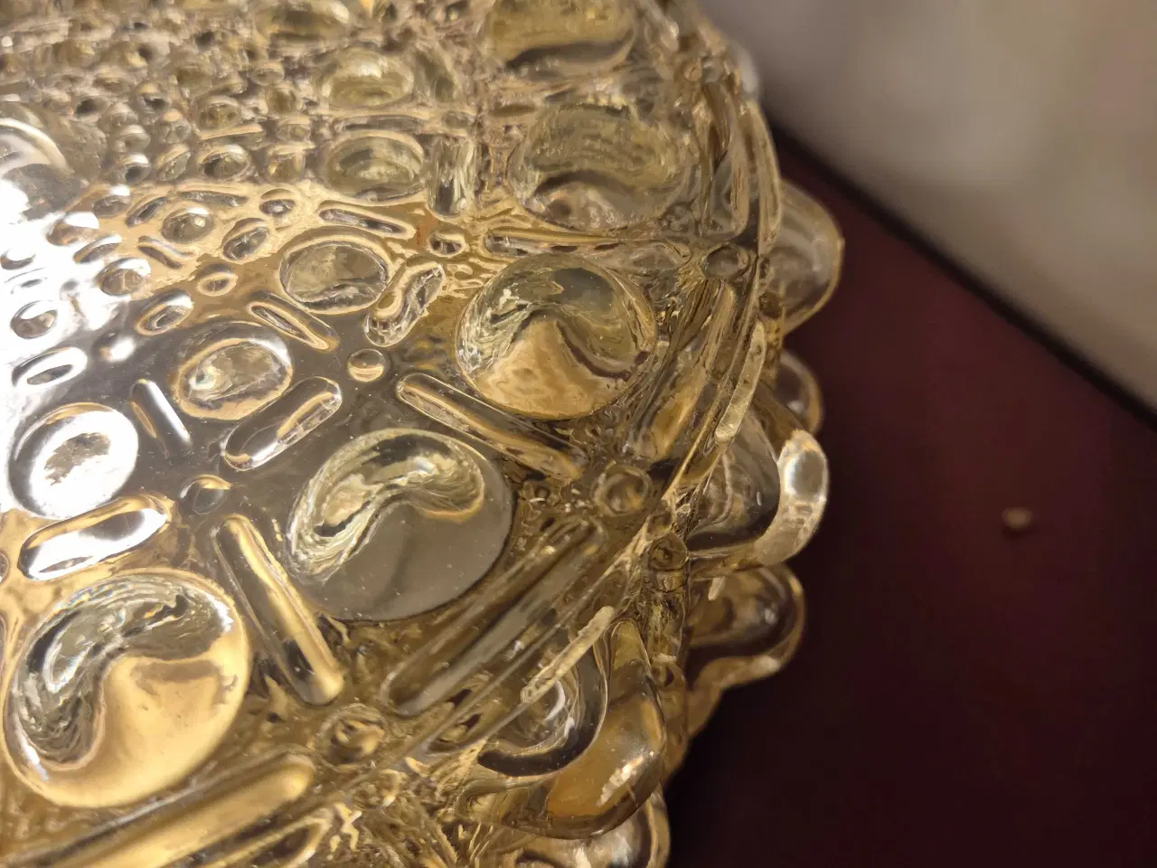 Billede 8 - Rund plafond med gylden glasskærm