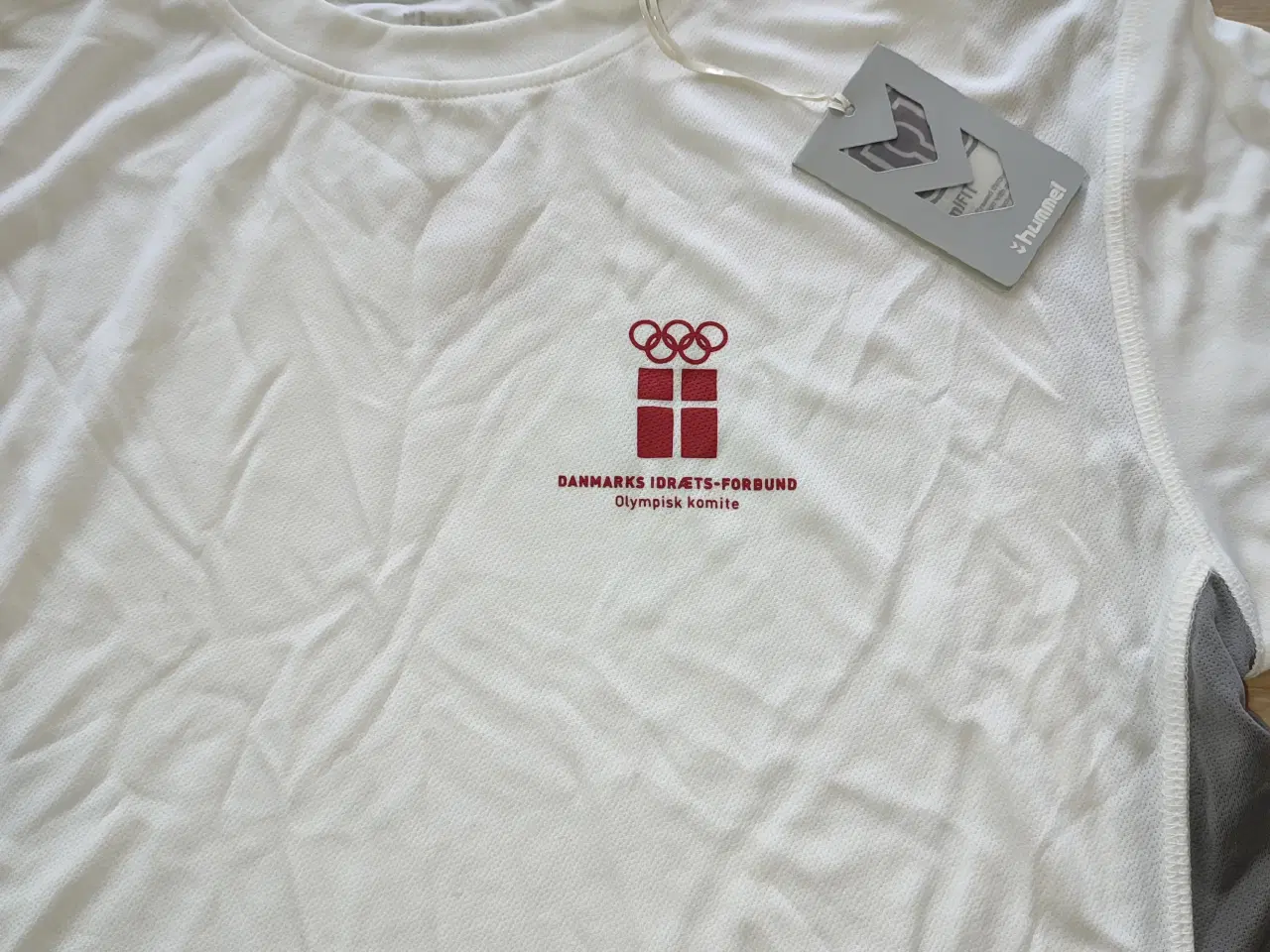Billede 2 - T-shirt, Hummel, str L