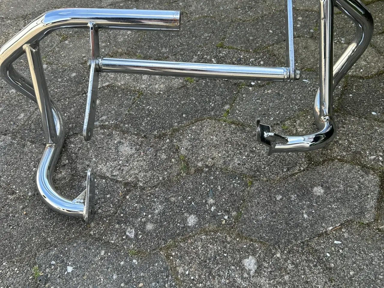 Billede 1 - Styrtbøjle til Honda VT 700