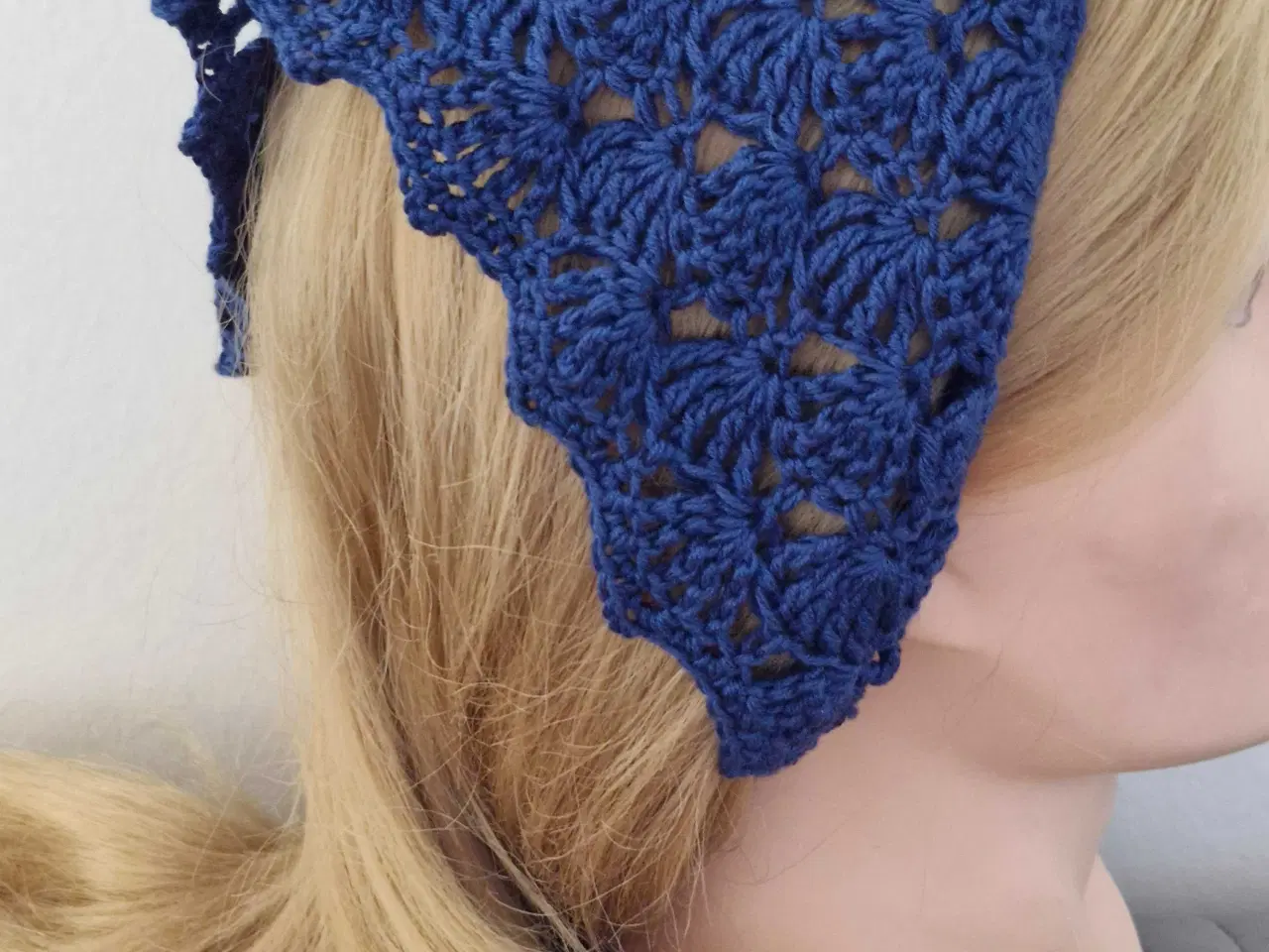 Billede 1 - Hæklet tørklæde 