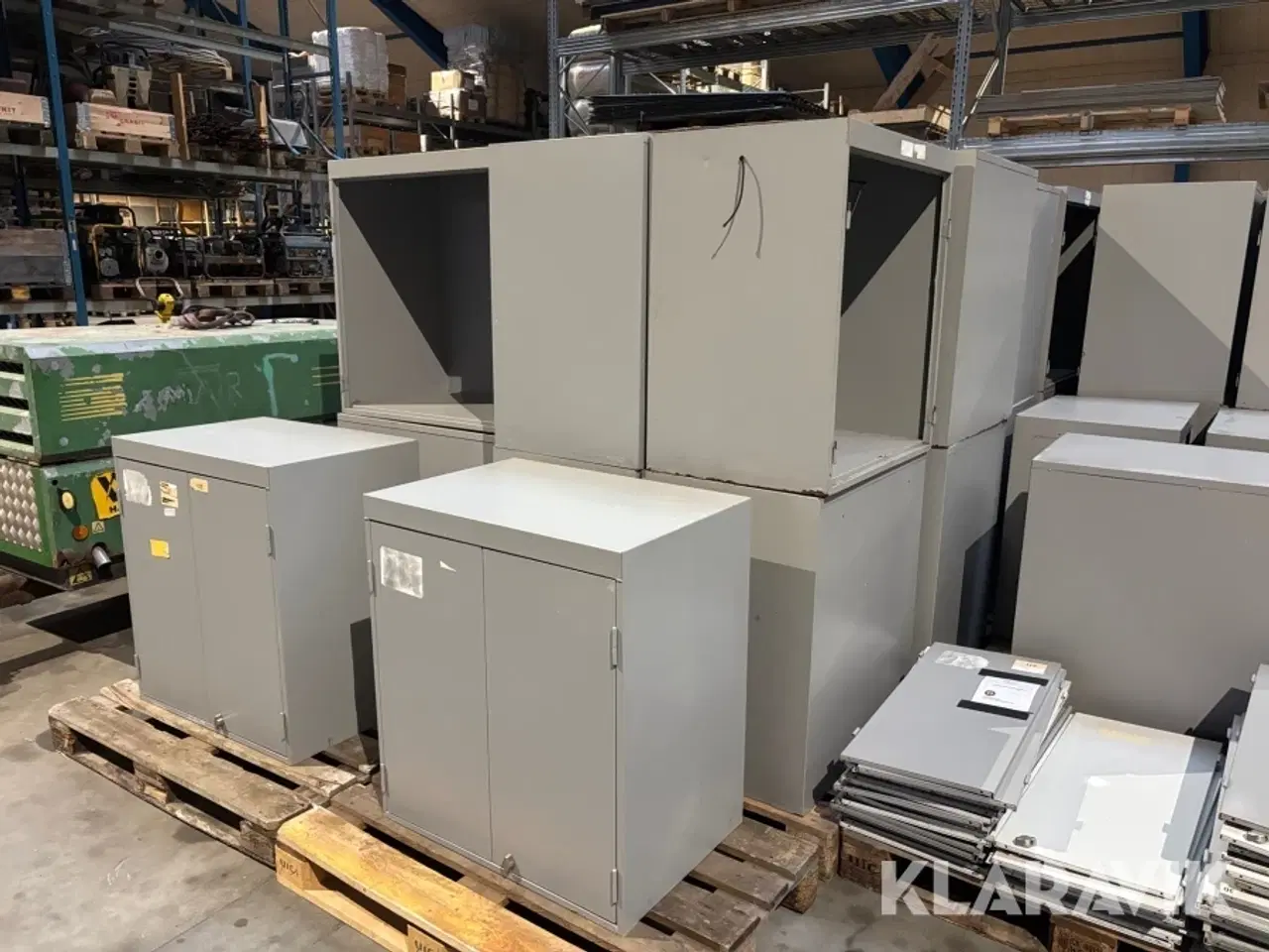Billede 8 - Industri skab Combi-Industri a/s 57 styk små + 40 styk store