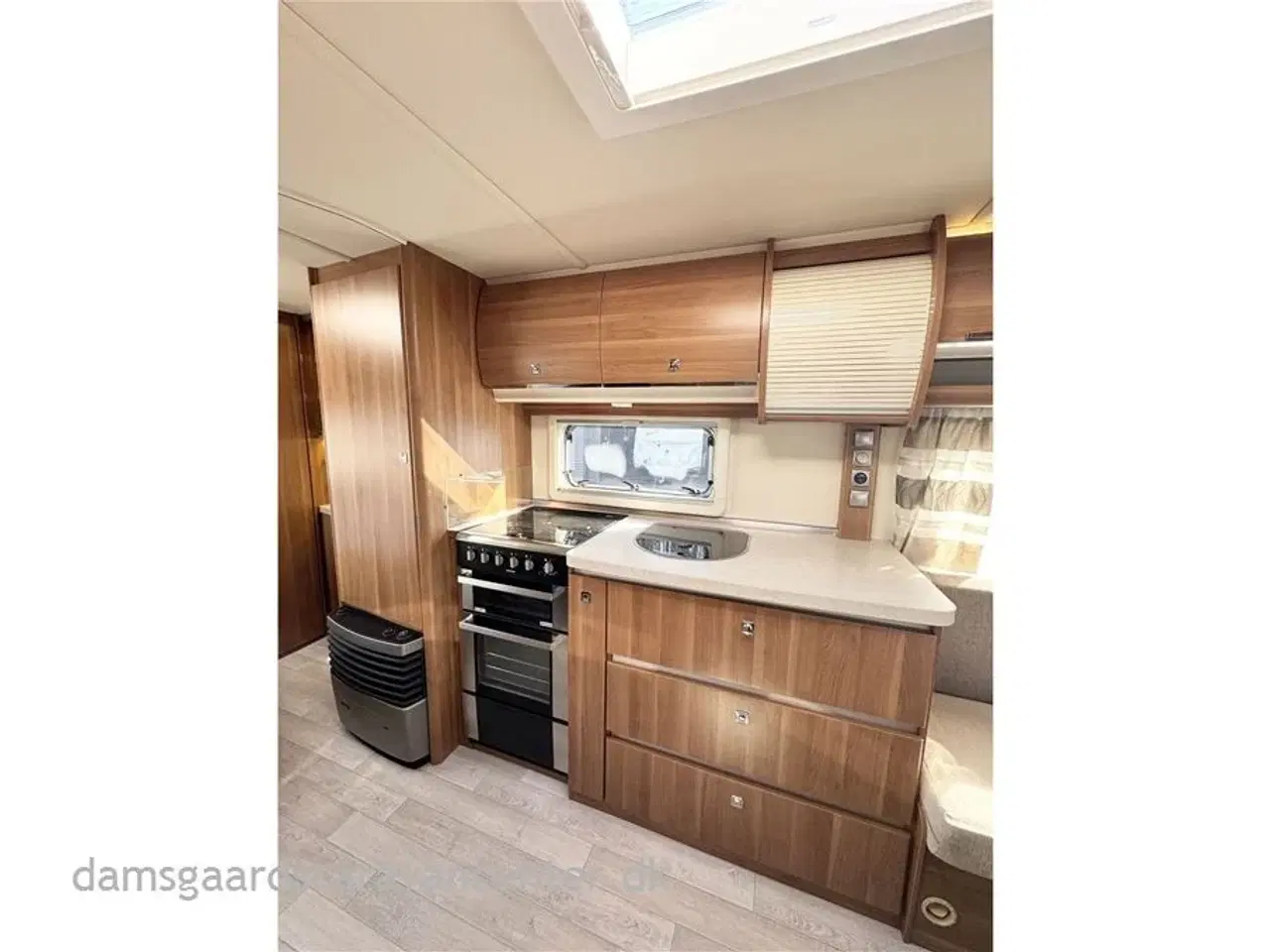 Billede 12 - 2017 - Fendt Saphir 560 SF   Fransk seng-Gulvtemp.-Mover-Telt