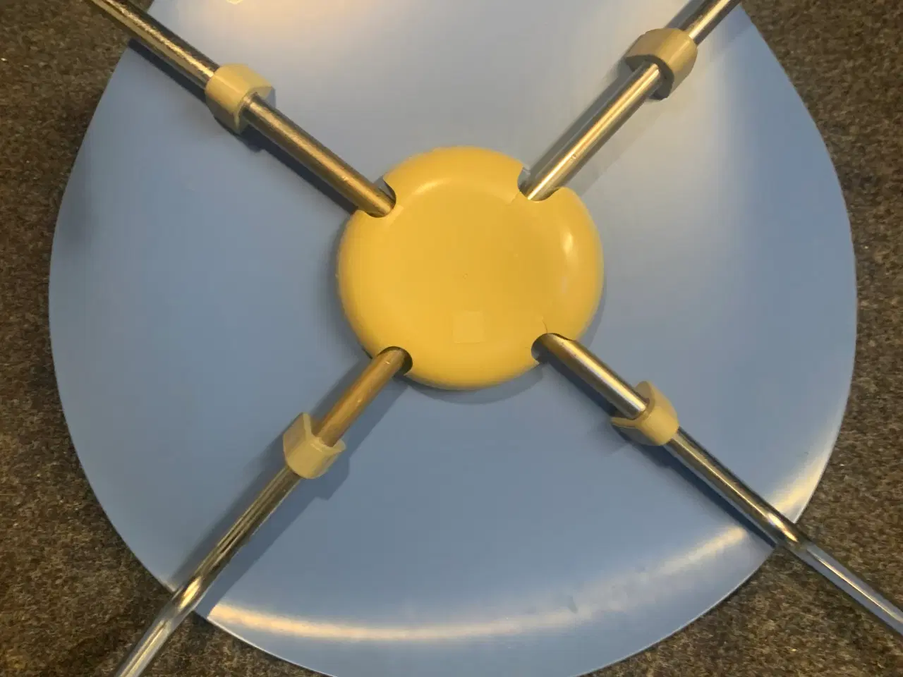 Billede 2 - Fritz Hansen spisebord+4 stole fra 1987,