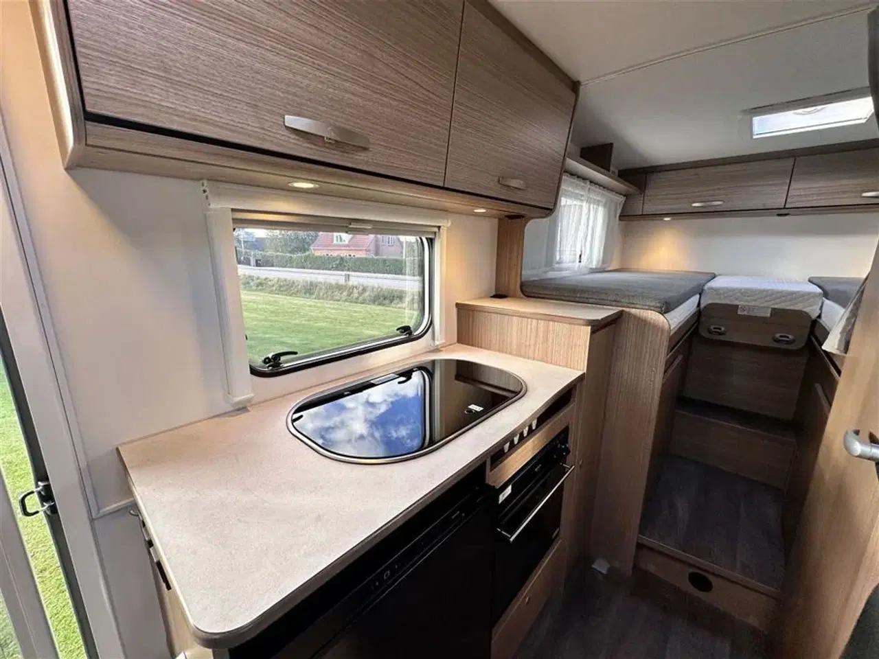 Billede 10 - 2021 - Carado V337   Velholdt Autocamper