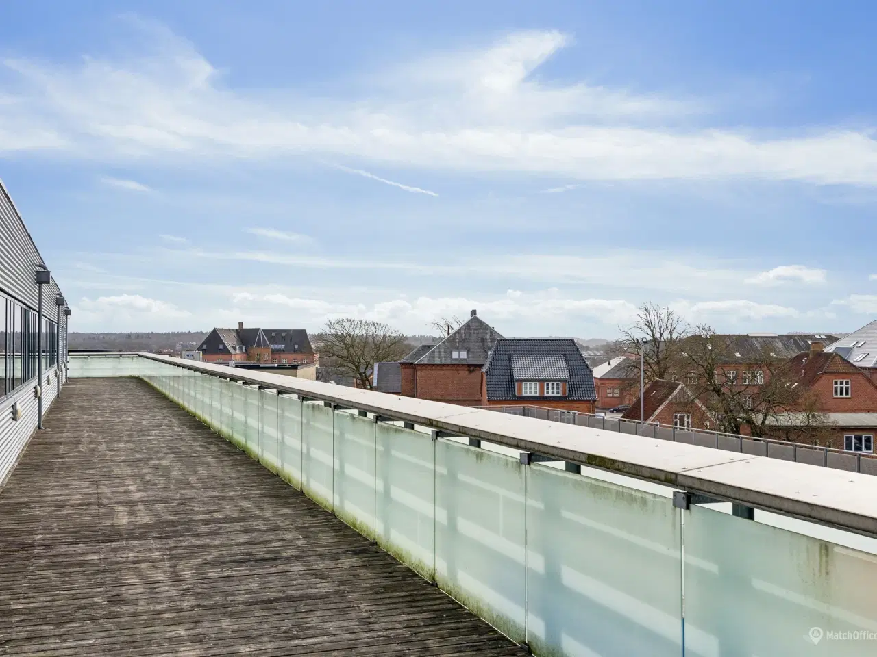 Billede 8 - Gratis parkering lige ved døren