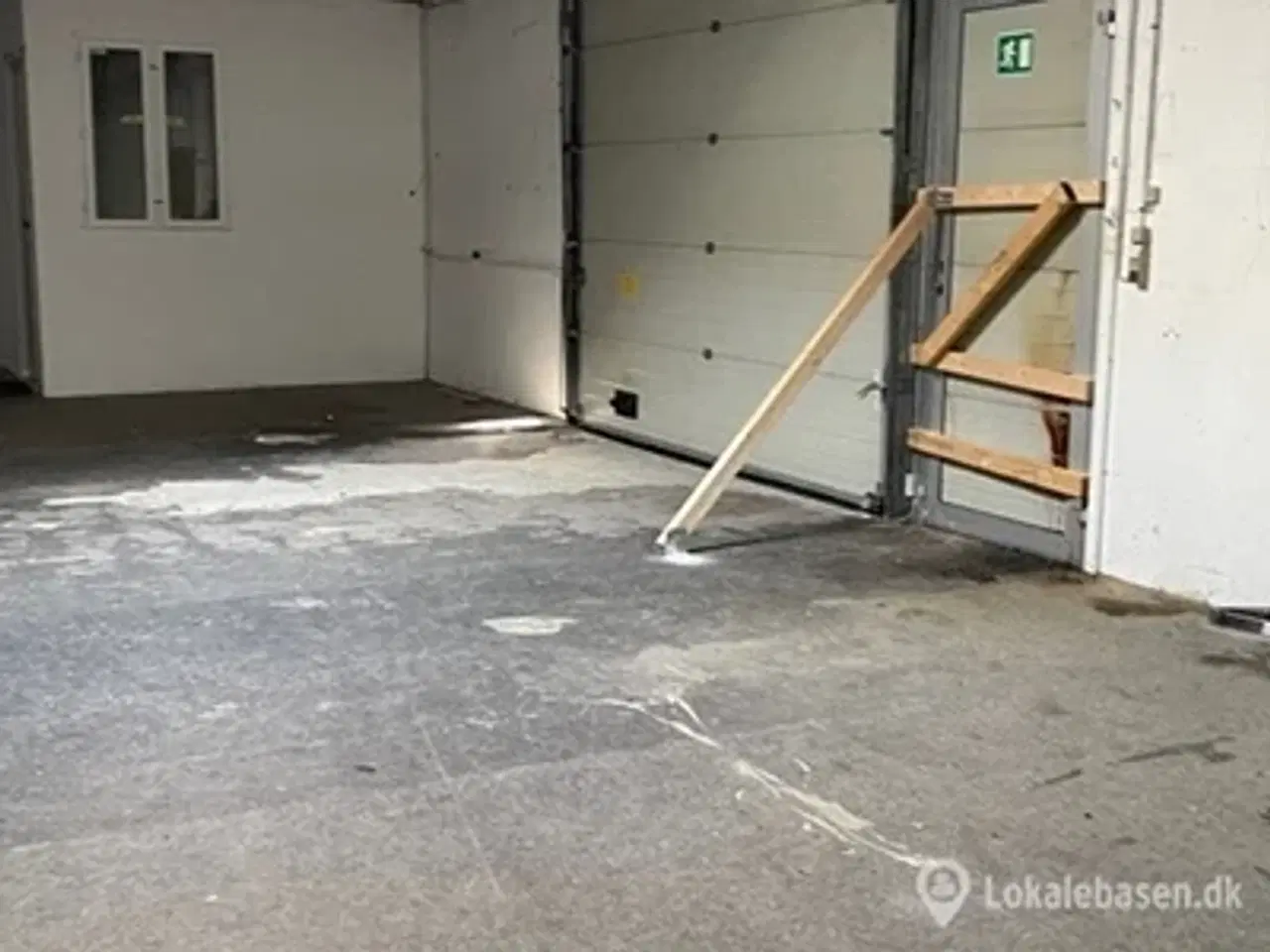 Billede 1 - Lager med rampeport