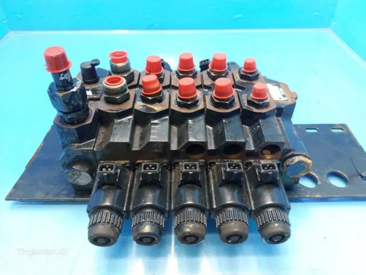 Billede 13 - New Holland FX60 Hydraulikventil 84043951