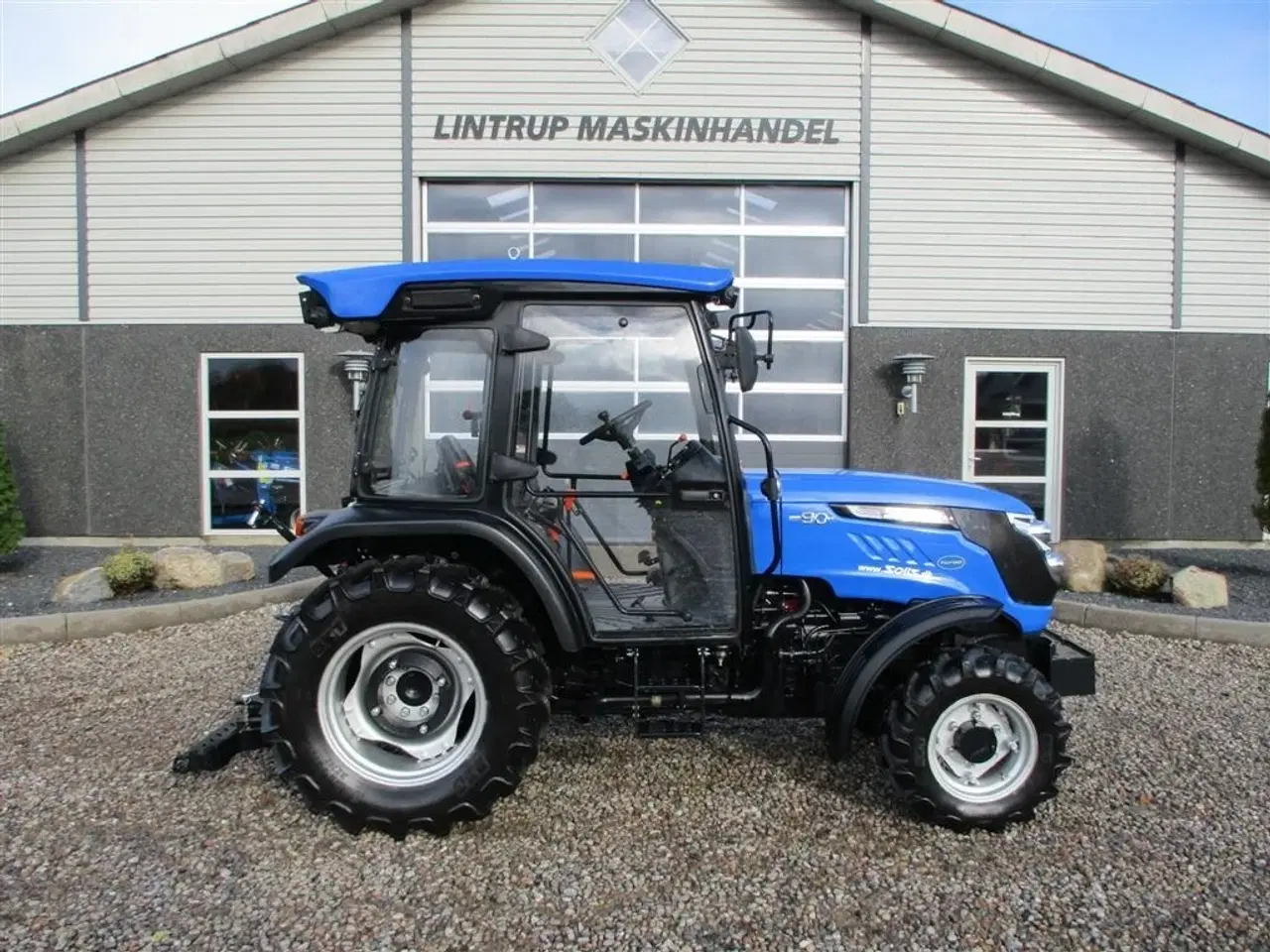 Billede 10 - Solis Ny kompakt traktor til små penge