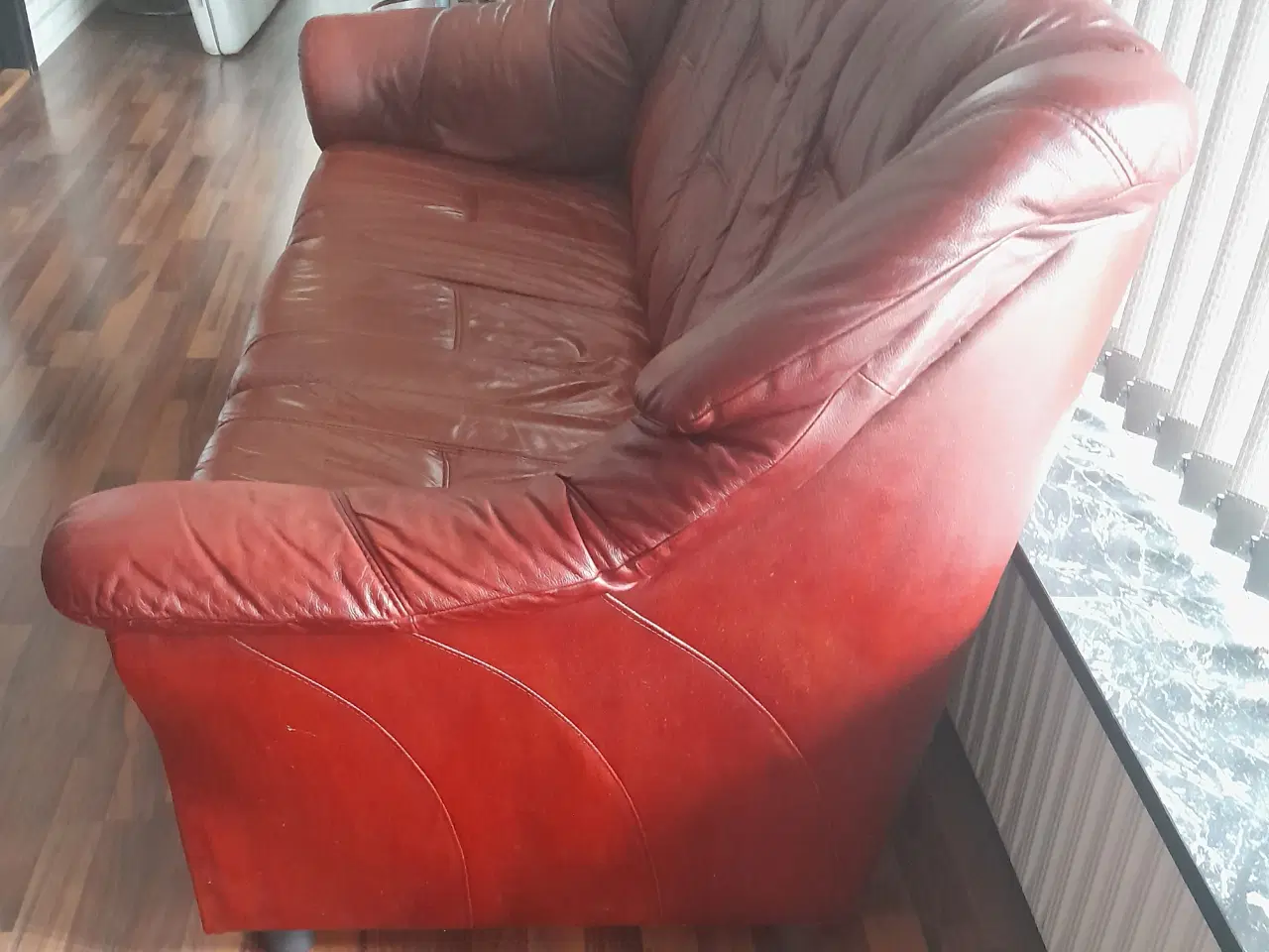 Billede 2 - 3 pl. Okseblodsfarvet lædersofa