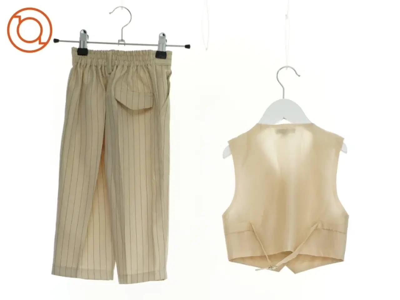 Billede 2 - Sæt med bukser vest og bukser fra Juli (str. 80 cm)