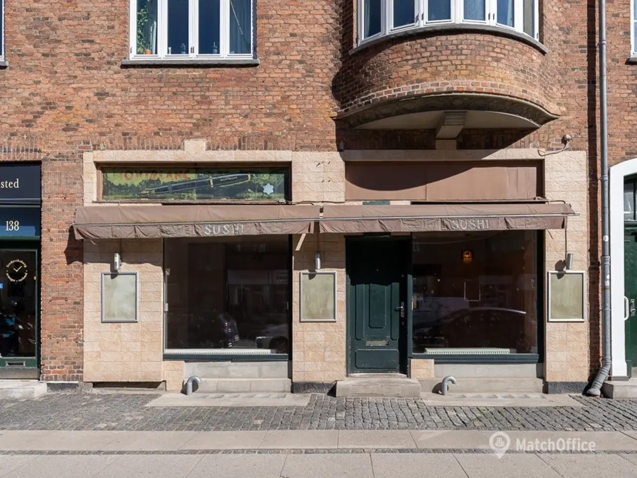 Billede 1 - UDLEJES: Butik med stort facadeparti. åben planløsning og mange muligheder