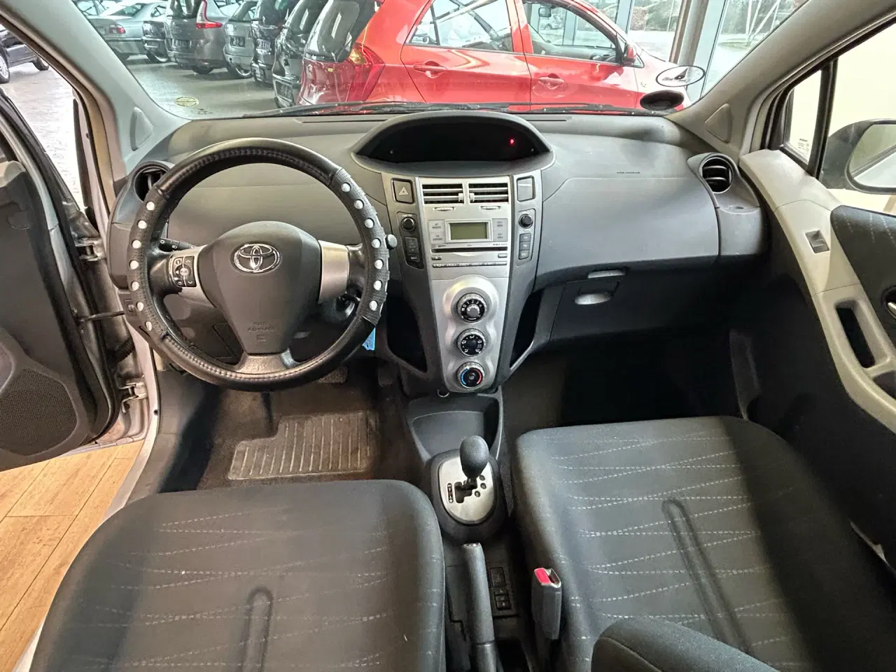 Billede 11 - Toyota Yaris 1,4 D-4D aut. 5 dørs 90HK 5d
