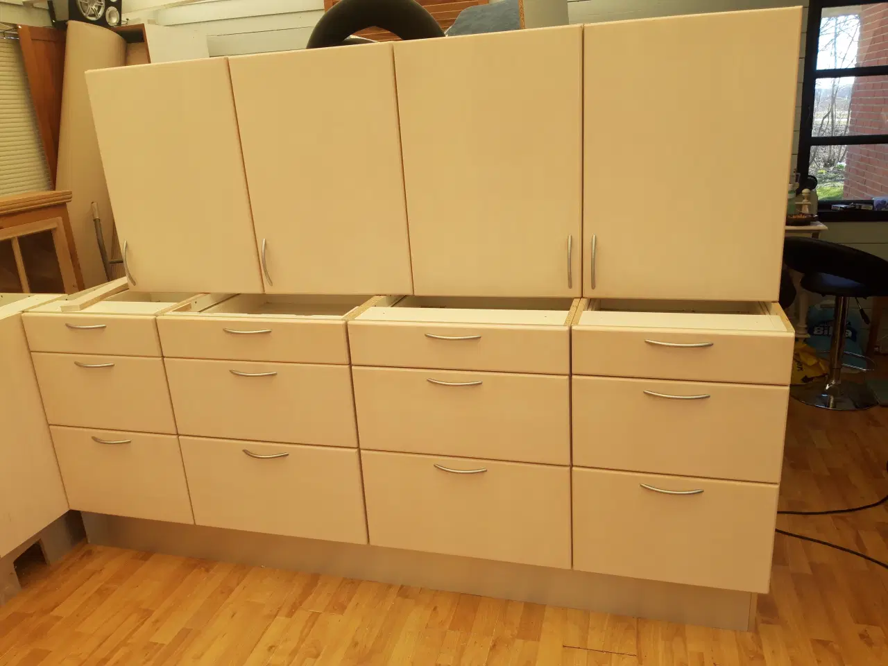 Billede 1 - Pæn Svane køkken sælges