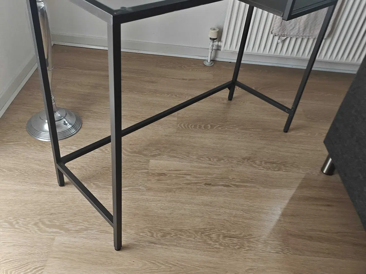 Billede 1 - Flot Glasbord I stål