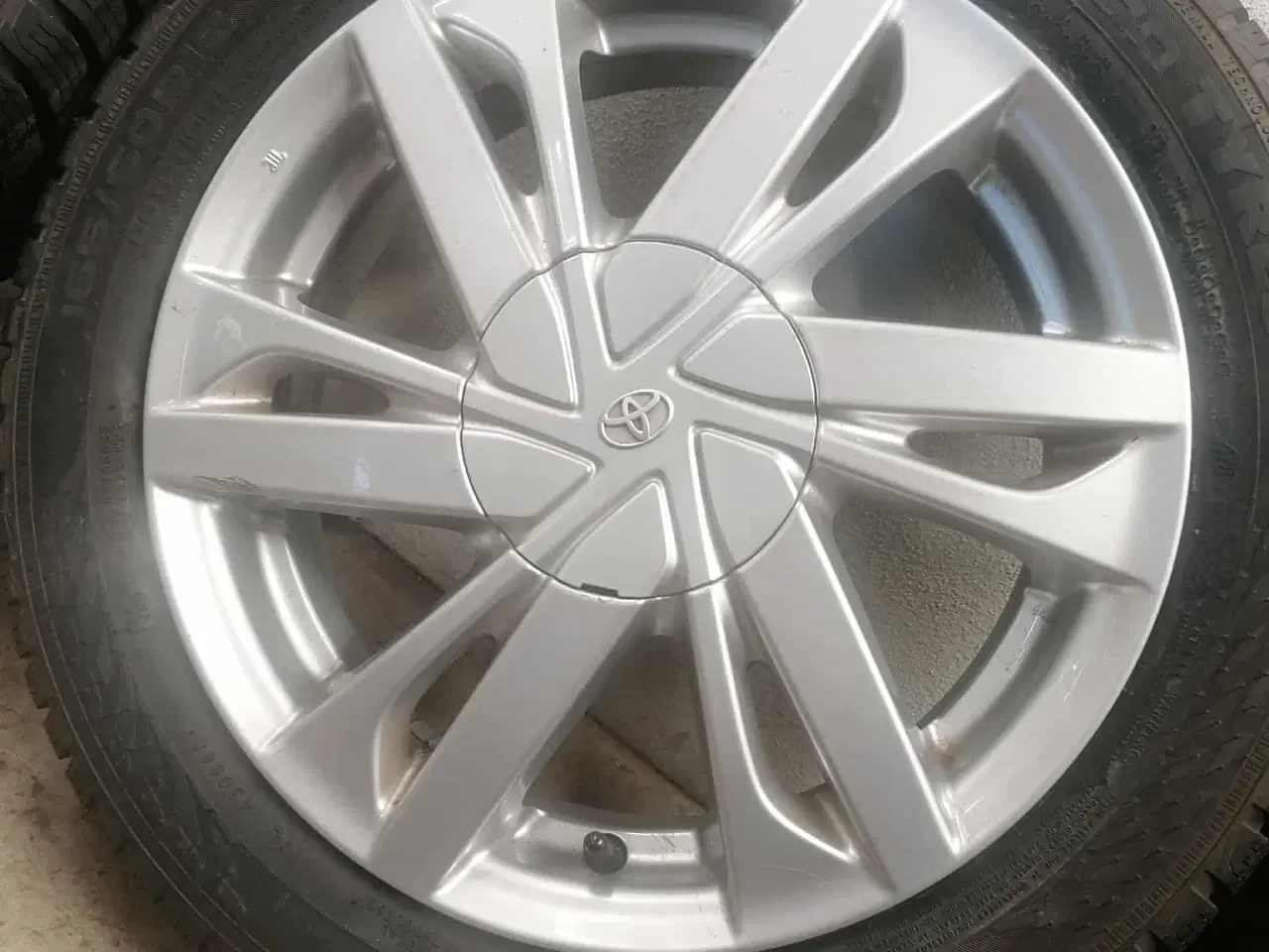Billede 5 - Toyota aygo fælge M. Nye Vinterdæk
