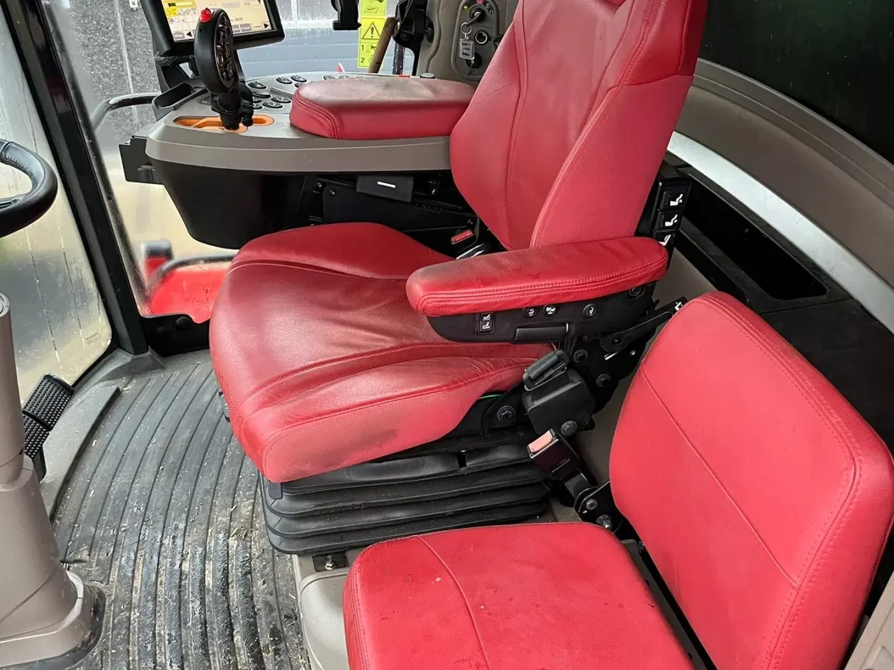 Billede 3 - Case IH 8250 Axial-Flow med 35fod Varicut skærebord. Dansk maskine