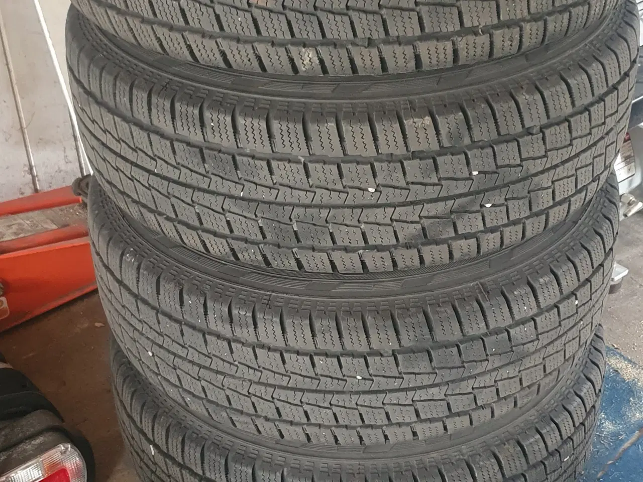 Billede 1 - Vinterdæk til varevogn/camper