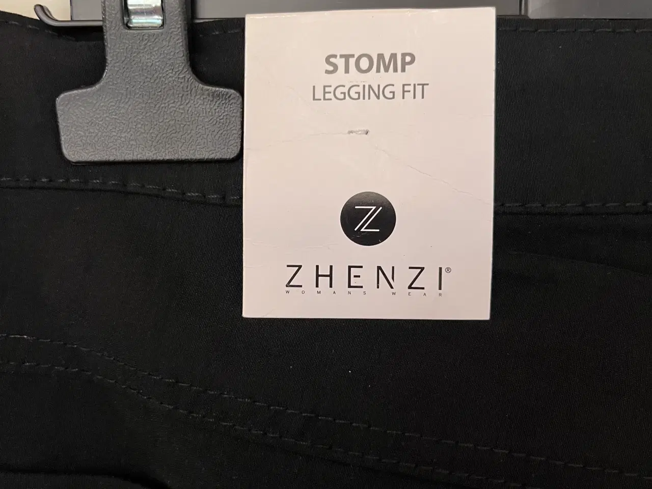 Billede 4 - Zhenzi bukser (nye)