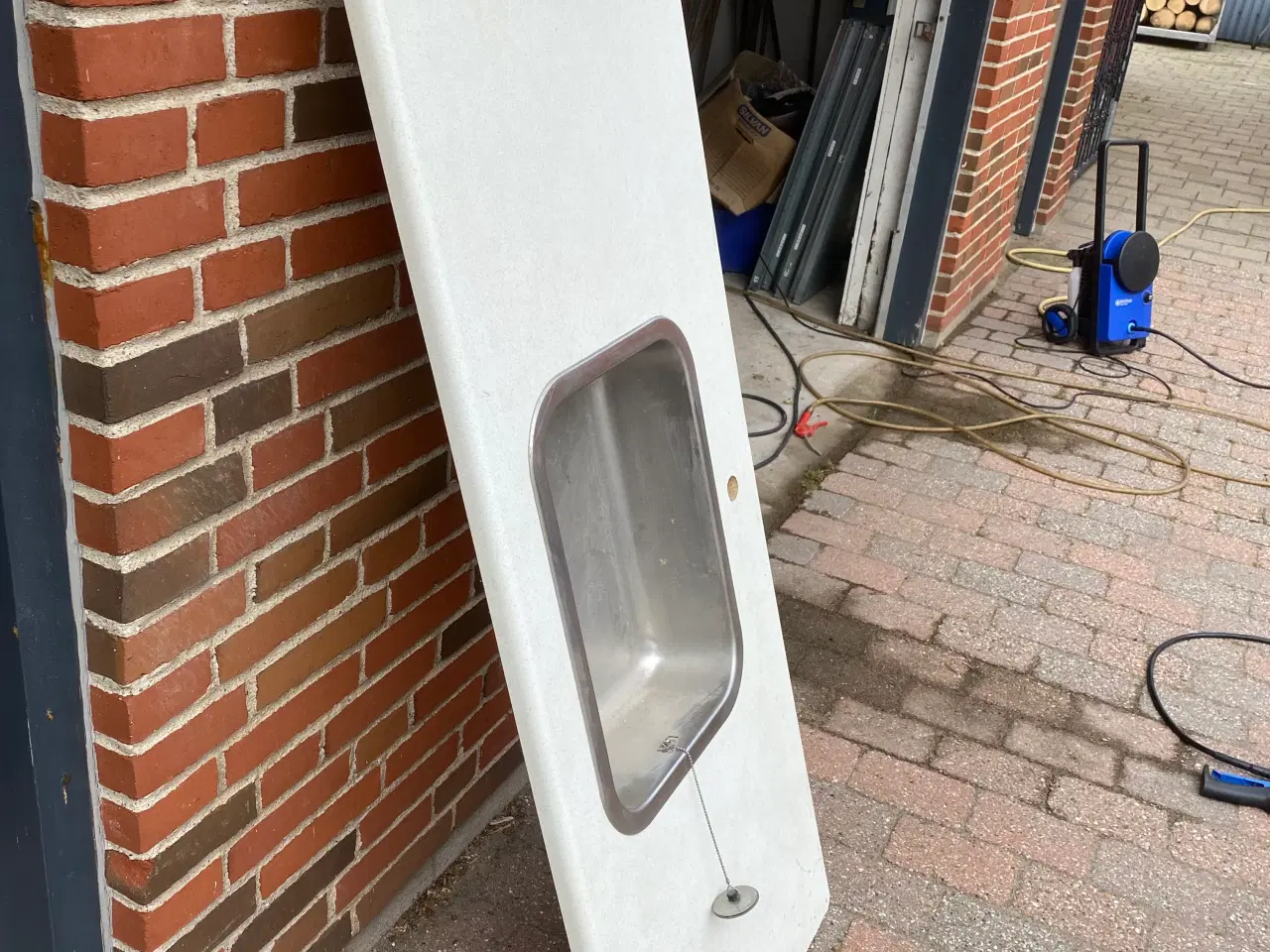 Billede 2 - Bordplade med rustfri vask