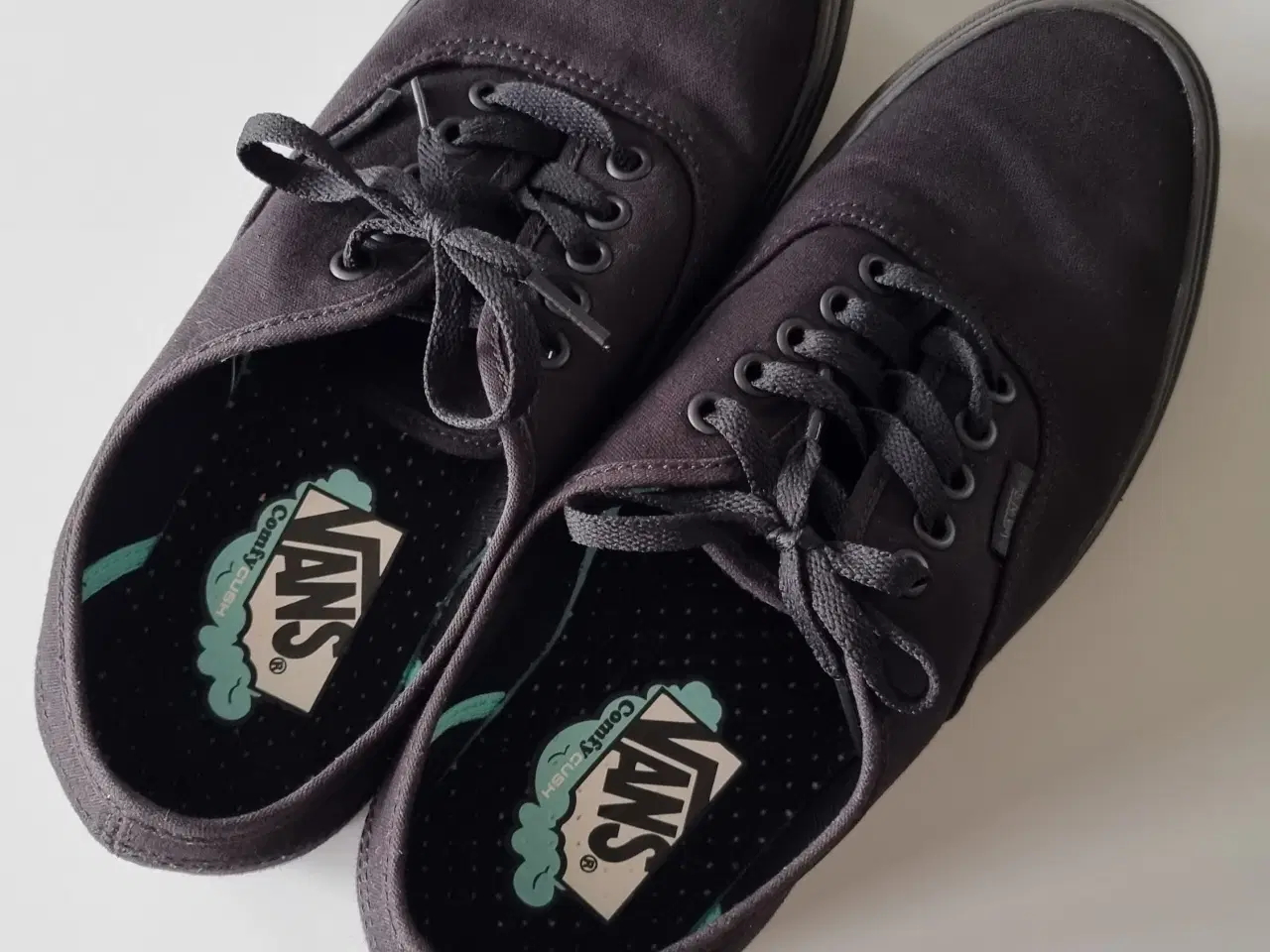 Billede 3 - Vans Sneakers str. 41 - Comfycush - helt sorte