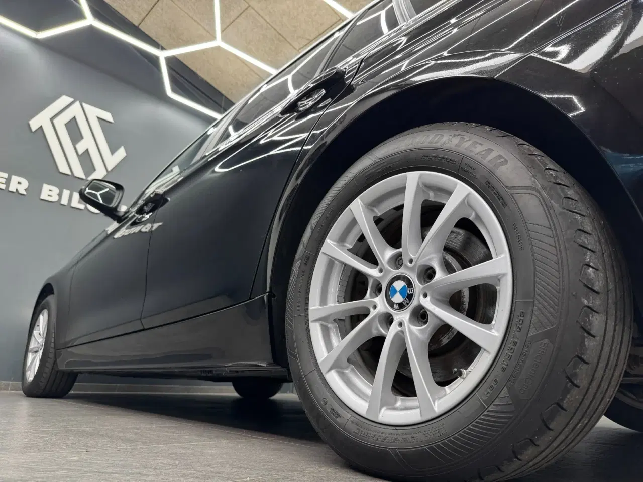 Billede 18 - BMW 320d 2,0 Touring Advantage aut.