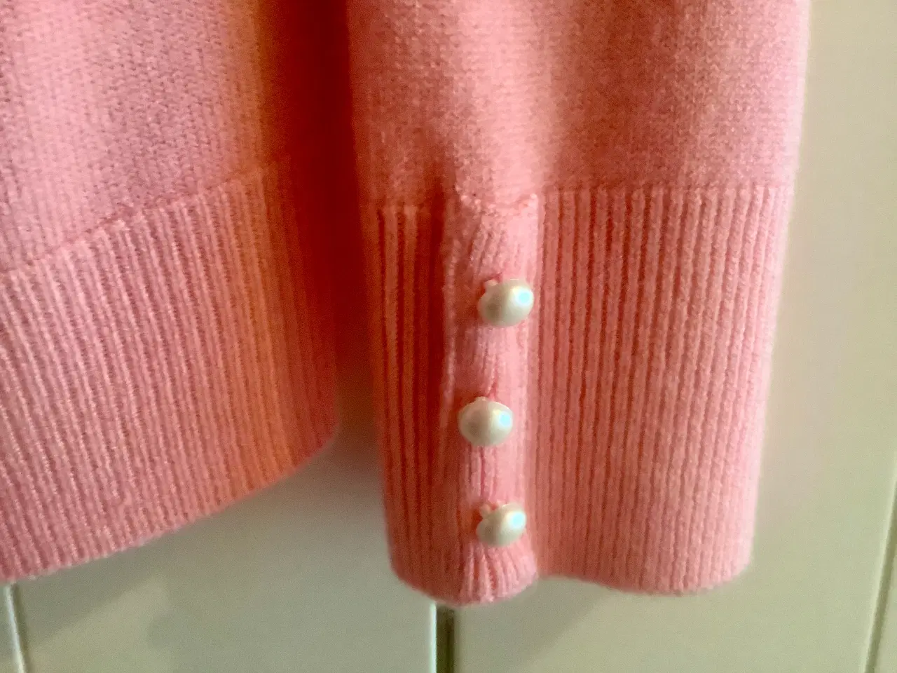 Billede 2 - Daxon cardigan med tilhørende top.