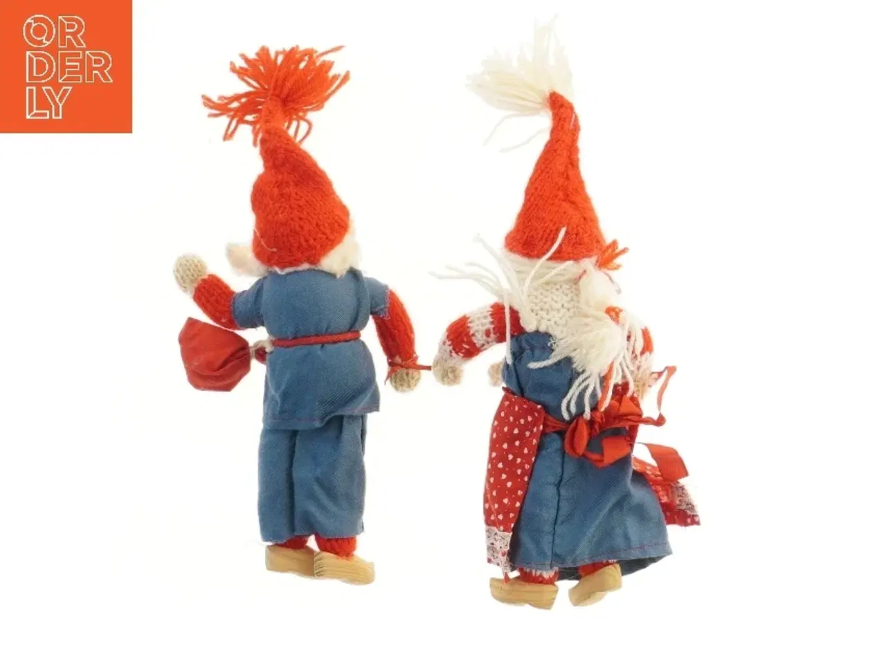 Billede 2 - Nisser med strikket tøj (str. 34 cm)