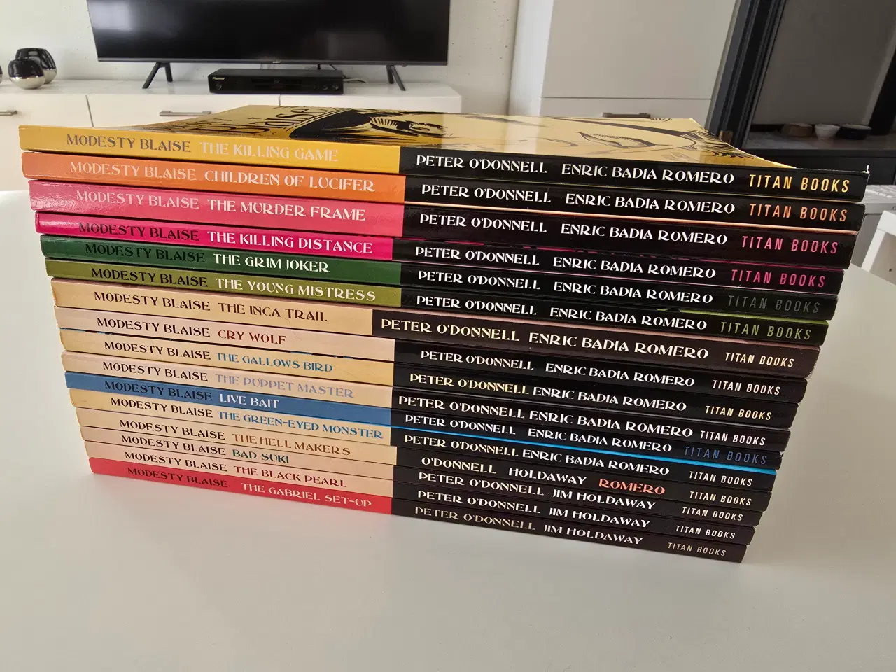 Billede 2 - MODESTY BLAISE TITAN BOOKS