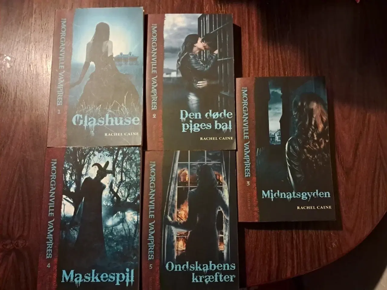 Billede 1 - Morganville Vampires 1-5