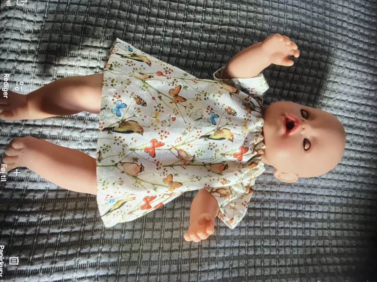 Billede 6 - 16 stk. dukketøj.. 5 kjoler, trøjer, gamacher mv. 