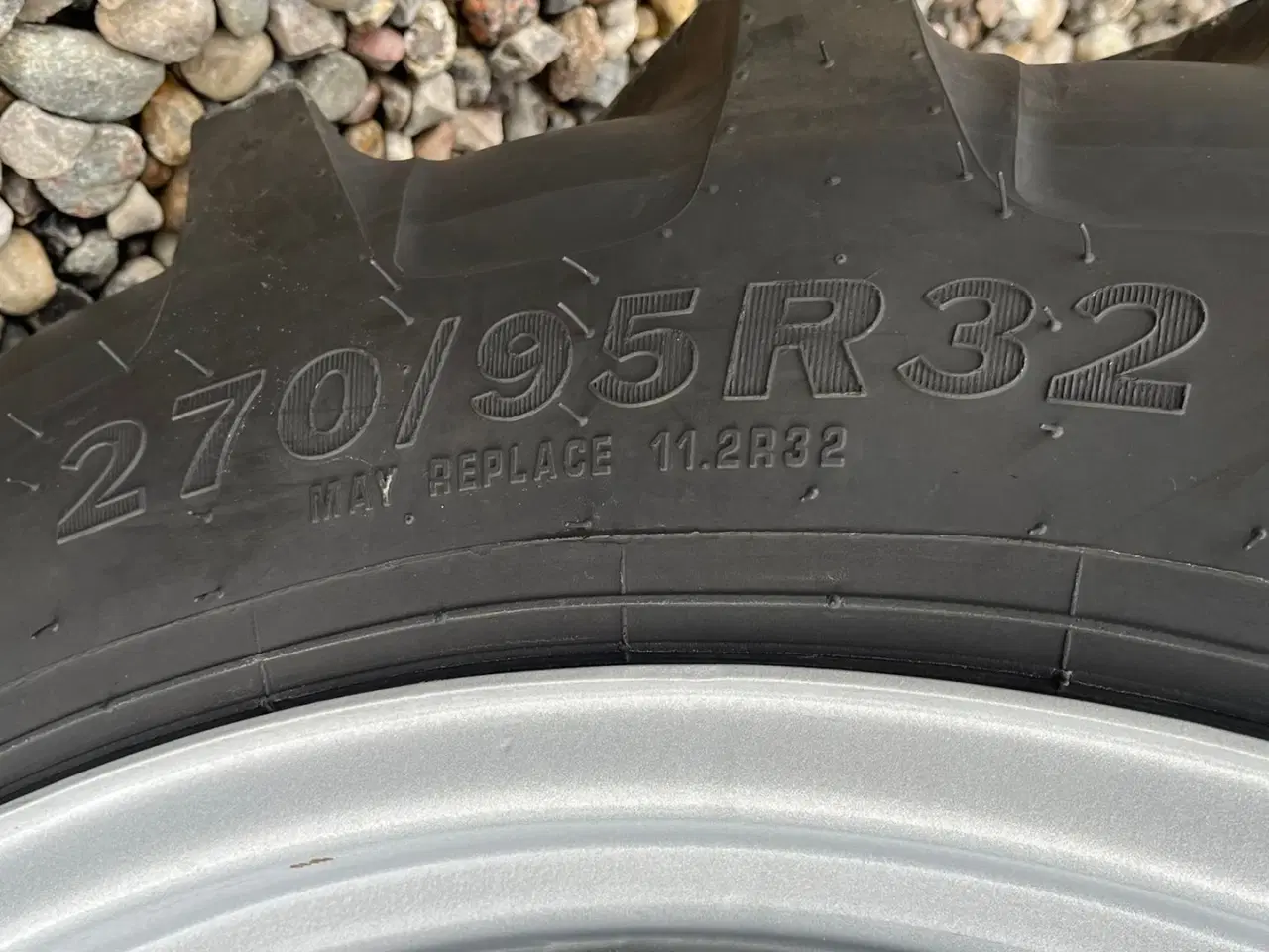 Billede 10 - NDI 320/90R46 og 270/95R32 Med svejste fælge