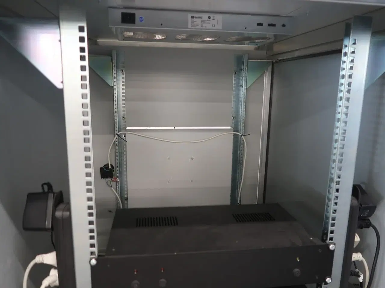 Billede 8 - Test facilitet/skab