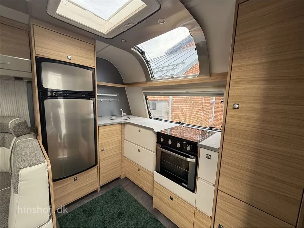 Billede 2 - 2019 - Dethleffs Generation Scandi 695 BQT   Lækker vintervogn med fritstående dobbeltseng og front køkken fra Hinshøj Caravan