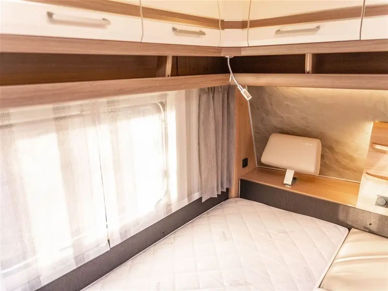 Billede 22 - 2016 - Fendt Bianco Selection 515 SG Rummelig kvalitetsvogn med enkeltsenge